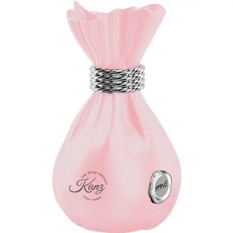 Bouteille de parfum rose ‘Kara’ avec fil argenté et étiquette ovale ‘PARIS’.