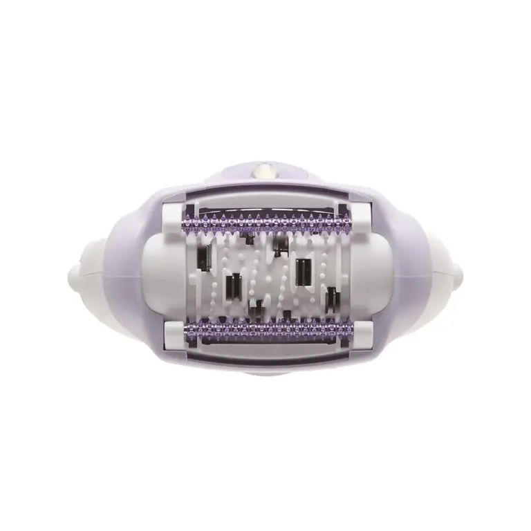 Vue de dessus d'un épilateur électrique avec des rouleaux et des pinces, idéal pour une épilation douce et efficace.