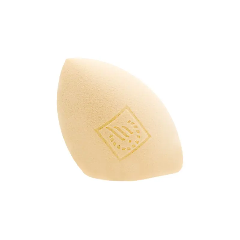 Éponge maquillage Mahassen Beauty Blender beige en forme de goutte, texture ultra-douce pour un teint naturel et sans défaut.