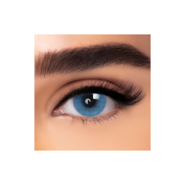 FreshTone Sky Blue les Lentilles colorées de Contact sont en silicone hydrogel de qualité, elles conviennent à la fois aux yeux foncés et clairs et les couvrent parfaitement.