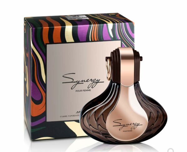 L'Eau de parfum Synergy 100 ml est un parfum floral ambré pour femmes. Fabriqué aux Emirats Arabes Unis par Mirada Perfumes.