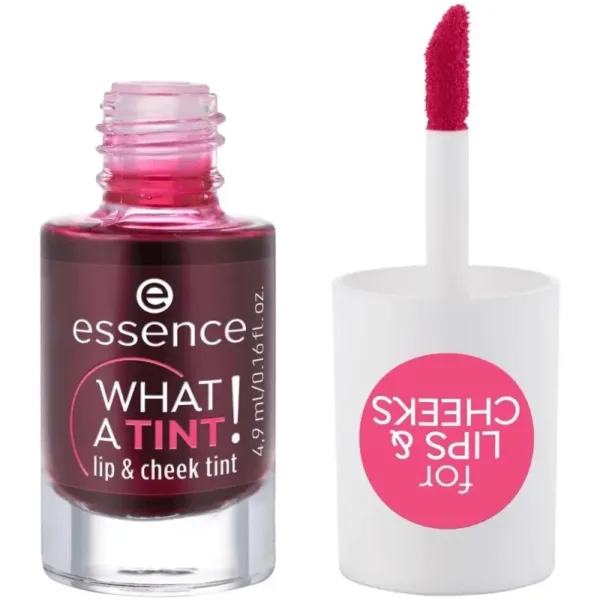 Flacon ouvert de teinte pour lèvres et joues "What a Tint" de la marque Essence, avec applicateur visible à côté du flacon.