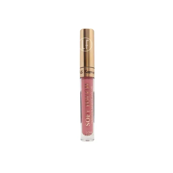 Gloss matte As Kozmetik Soft Touch avec un bouchon doré et un tube transparent montrant une couleur rose. Texte doré sur le tube