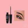 Eyeliner Waterproof Glam of Sweden avec un trait noir graphique élégant sur l'œil, idéal pour un maquillage longue tenue.